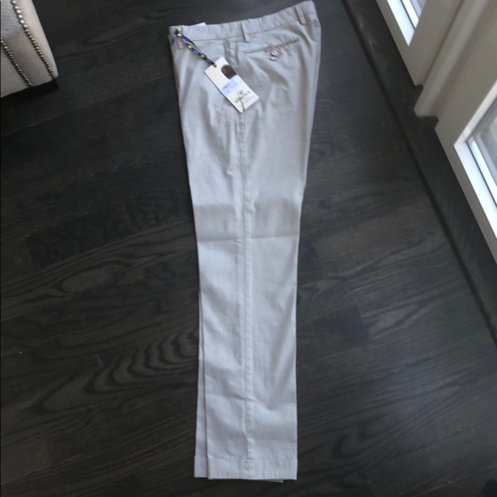 Chinos